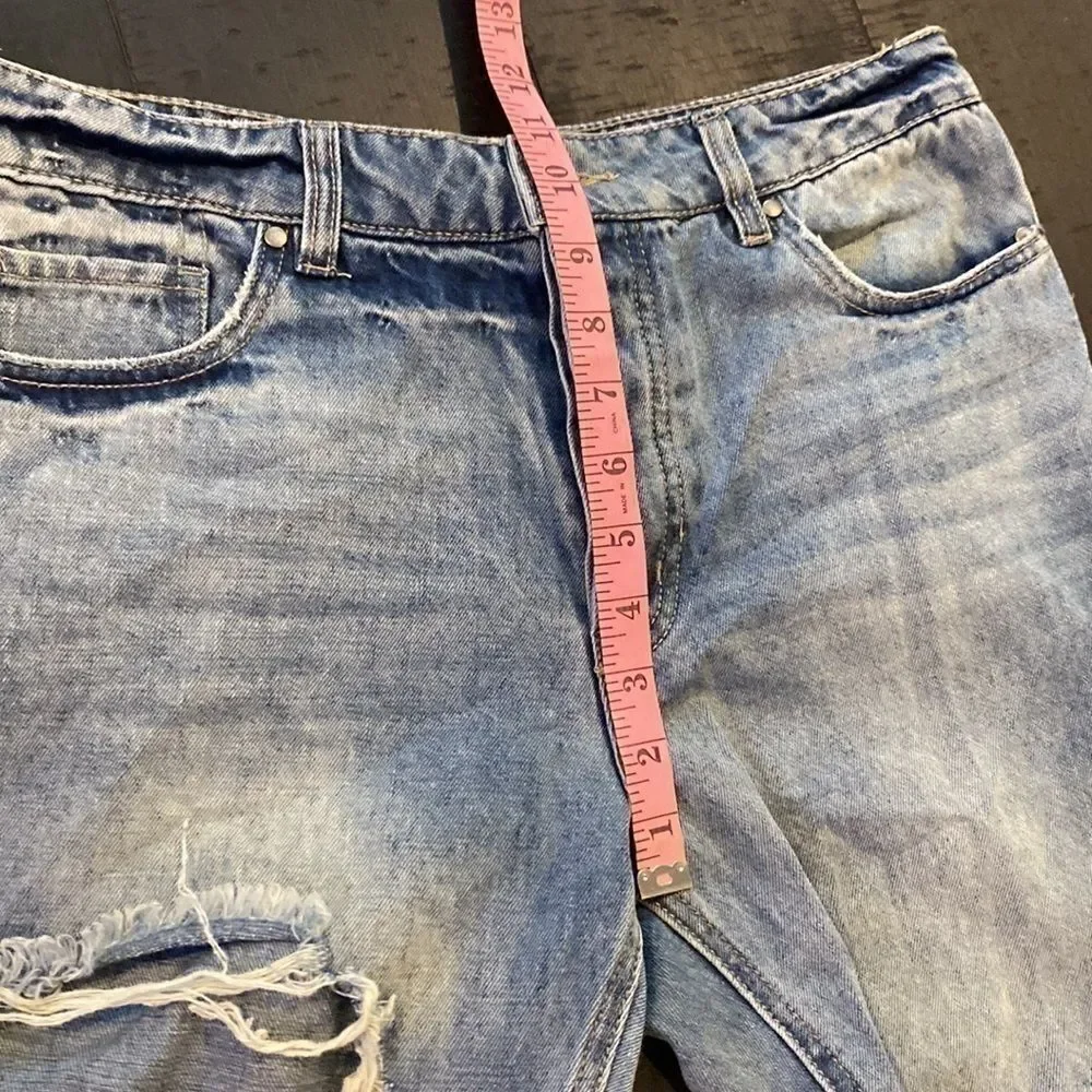 Afrm 28 Ripped Mom Casual Destroyed Festival Button Fly Jeans‍‍‍‍‍‍‍